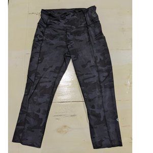 Lululemon Fast and Free High-Rise Crop 19" size 6